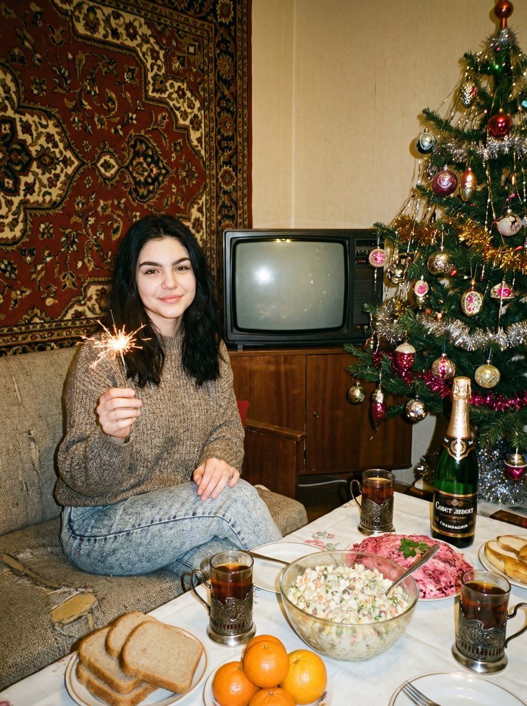 Создайте уникальную новогоднюю фотосессию в стиле СССР — пример результата